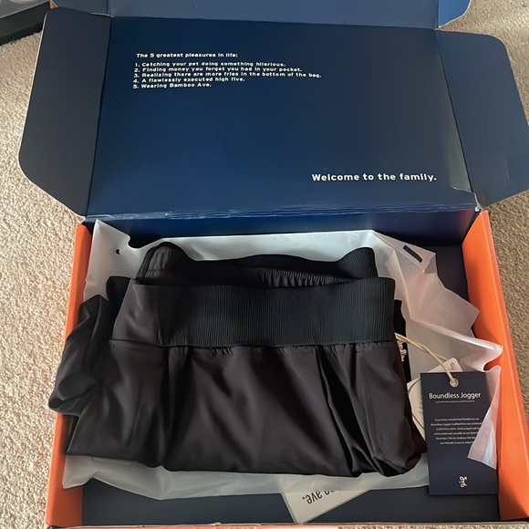 Bamboo Ave Boundless Jogger - Picture 6 of 6